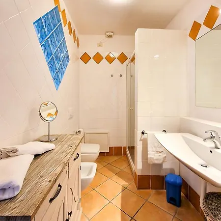 - Residenza Baro La Maddalena (Sassari)