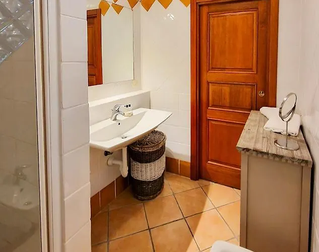 - Residenza Baro Apartman *